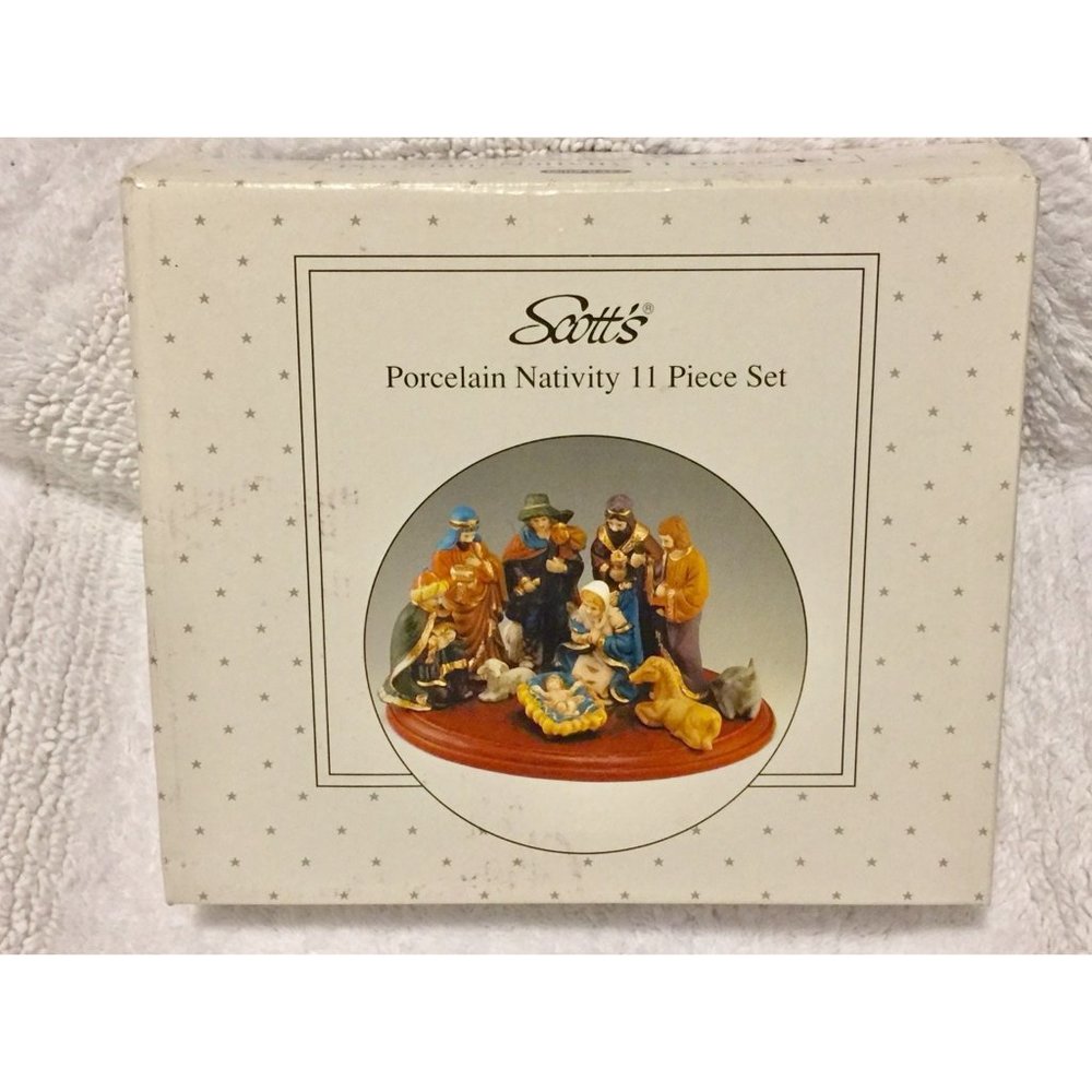 Scott’s 11 Piece Christmas Nativity Set